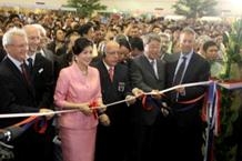 น.ส.ยิ่งลักษณ์ ชินวัตร นายกรัฐมนตรี ตัดริบบิ้น เปิดงาน