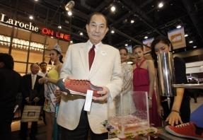 นายบุณยสิทธิ์ โชควัฒนา ประธานเครือสหพัฒน์