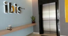 โรงแรม ibis