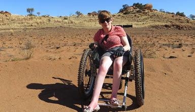 MP Kelly Vincent on the APY lands. (Karen Ashford, SBS)