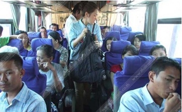 บรรยากาศบนรถทัวร์
