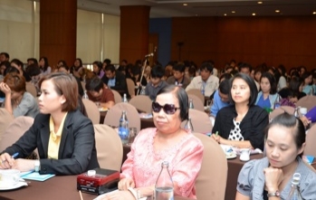 ผู้เข้าร่วมประชุมการประชุมเชิงปฏิบัติการ"ศูนย์บริการคนพิการ:การส่งเสริมการเข้าถึงสิทธิของคนพิการระดับพื้นที่ของกรุงเทพมหานคร"