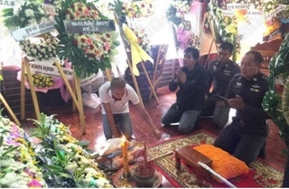 พิธีสวดอภิธรรมศพ ร.ต.ท.ก้องหล้า แสงฤทธิ์ อายุ 59 ปี