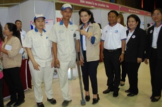 กรมการจัดหางานจับมือสถานประกอบการโคราช จัดงาน “CSR ต้นแบบคนพิการมีงานทำ มีอาชีพ”