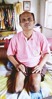 ด.ต. ประสงค์ พวงเพชร อายุ 50 ปี อดีตเจ้าหน้าที่สืบสวนจังหวัดประจวบคีรีขันธ์