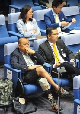 ส.ส. อนาคตใหม่ แจง "จุลพันธ์" สวมขาสั้นร่วมประชุมสภา