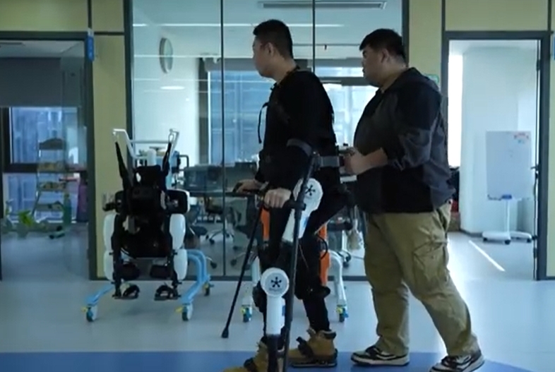 จีนพัฒนา ‘ชุดเคลื่อนไหวอัจฉริยะ’ ช่วยผู้พิการ-ผู้สูงอายุ