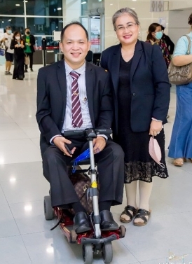 เปิดใจ "ศิษย์เก่ามูลนิธิมหาไถ่ฯ" นักขายมือโปรวงการประกันฯ ประสบความสำเร็จ ด้วยหัวใจนักสู้ ชีวิตนี้ไม่มีคำว่า" ท้อ"