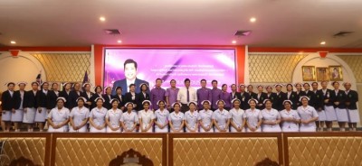 ท่านชายวัชเรศร วิวัชรวงศ์ มอบอุปกรณ์แขนเทียม ขาเทียม รถเข็นคนพิการ และครุภัณฑ์ ทางการแพทย์