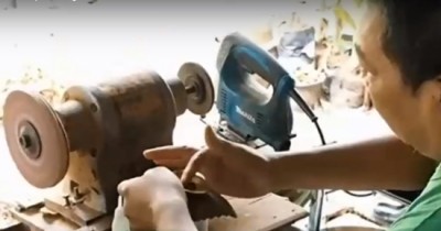 หนุ่มที่จังหวัดประจวบคีรีขันธ์ แม้จะเดินไม่ได้แต่ใจสู้ ประดิษฐ์งานจากกะลามะพร้าว เป็นผลิตภัณฑ์ต่างๆ เพื่อจำหน่าย สร้างรายได้เลี้ยงชีพ