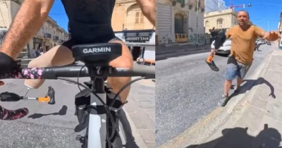 ไวรัล! ชายพิการทำขาเทียมหลุดระหว่างปั่นจักรยาน ก่อนพลเมืองดีรีบเข้าช่วยทันที