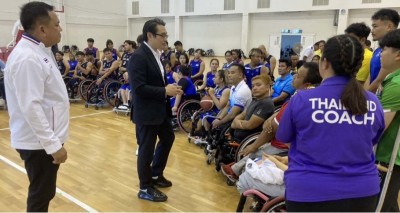 ดร.ก้องศักด บุกสุพรรณฯ เยี่ยมนักกีฬาคนพิการ ลุยคว้าตั๋ว ปารีส 2024