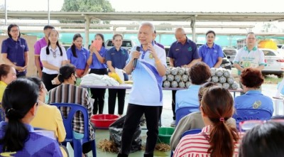ทม.ลำปลายมาศ สอนคนพิการ ผู้ด้อยโอกาส และผู้ยากไร้ “เพาะเห็ดฟางในตะกร้า” ไว้กิน-ขาย