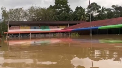 ‘หนุ่มพิการ’ เดินเข้าบ้านโดนกระแสน้ำพัดจมหาย สังเวยอุทกภัย ‘สายบุรี-ปัตตานี’ ดับ 1 ศพ