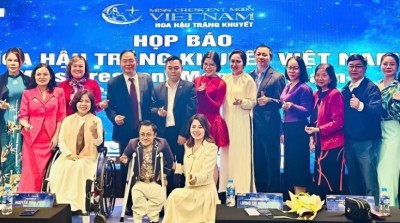 ‘นักว่ายน้ำไร้ขา’ ทำหน้าที่กรรมการตัดสินประกวดนางงามหญิงพิการ