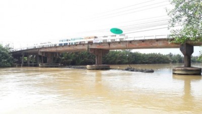 ชลประทานสุราษฎร์ฯเร่งผลักดันน้ำออกทะเลให้ทันก่อนฝนตกระลอกใหม่