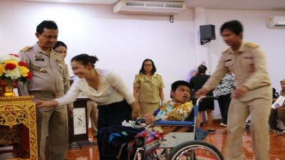 สำนึกในพระมหากรุณาธิคุณ. ทูลกระหม่อมหญิงอุบลรัตนราชกัญญาฯ ทรงพระเมตตา มอบทุนช่วยเหลือ คนพิการ