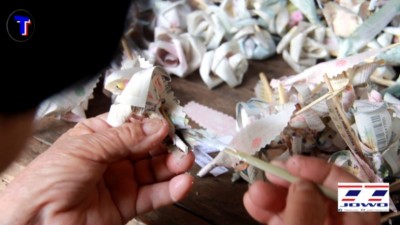 ล๊อตตารี่ไม่ถูกรางวัลกว่า2ล้านใบ มูลค่าเกือบ200ล้านบาท ทะลักให้ผู้พิการ หูตึง ขาอ่อนแรง สายตาพร่ามัว ผลิตดอกไม้จันทน์