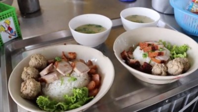 จบุญ! ร้านก๋วยจั๊บเมืองขอนแก่นประกาศ “คนท้อง-คนพิการกินฟรี