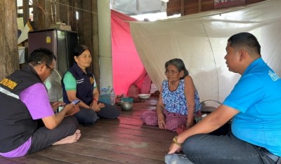 ยายวัย 91 ปี เลี้ยงลูกพิการ 4 คน ไม่ผ่านเกณฑ์รับสิทธิบัตรคนจน