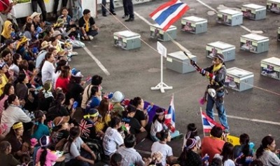 ประชาธิปไตยพิการ รัฐบาลอัมพาต