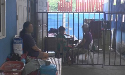 ชีวิตรันทด สาวโคราชวอนสังคมช่วย เลี้ยงลูกพิการสมอง 3 คน สามีป่วยอัมพาต