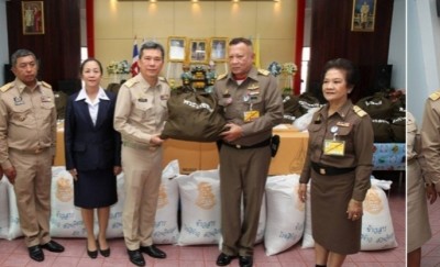 พระราชินี ใน ร.9 พระราชทานอาหารแก่ผู้พิการ