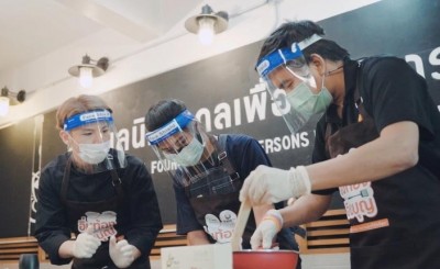 Meat Avatar ร่วมกับ Yimsoo Cafe คว้าเชฟชื่อดังสอนผู้พิการทำอาหารเจโครงการ "อิ่มท้อง อิ่มบุญ"