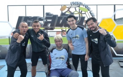 “เต๋า สมชาย - สมจิตร” สุดทึ่ง!! เด็กหนุ่มหัวใจแกร่ง พิการแขนและขา ผลิกชีวิตด้วยปากกา เป็นสตรีมเมอร์เกมชื่อดัง!!