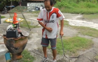 ลุงขาพิการ ต้องใช้ไม้เท้าพยุงเดิน โดน ใบสั่ง ขับรถเร็ว 121 กม./ชม.