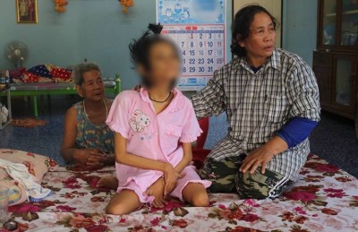 รู้ตัวป่วยใจสู้รับจ้างตัดหญ้า '3ชีวิต'มะเร็งกัดกินทั้งบ้าน