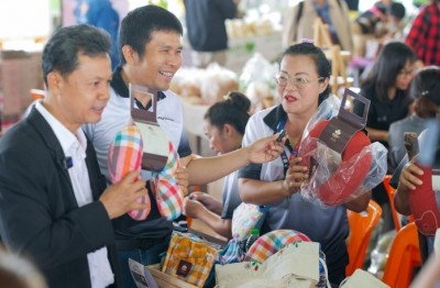 “จากโมเดลฝึกงานสู่รายได้จริง: สำนักบริการวิชาการ มข. นำทัพสินค้า ‘กลุ่มคนพิการ’ และ วิสาหกิจชุมชน