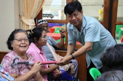 จัดกิจกรรมพัฒนาคุณภาพชีวิตผู้สูงอายุ คนพิการ
