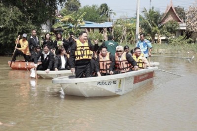 พม.ตั้งศูนย์อพยพช่วยคนพิการ-คนแก่ประสบน้ำท่วม