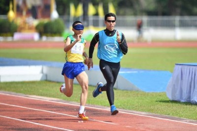 พิชิต นักวิ่งตาบอดเหรียญทองวิ่ง 100 เมตร