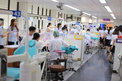 สบทบทุนจากการจัดงาน 'ศิลป์แสง แห่งแรงบันดาลใจ' แก่ 7 มูลนิธิดัง