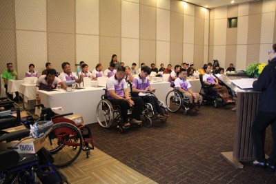 สำนักงานขนส่งจังหวัดปราจีนบุรีมอบอุปกรณ์ผู้พิการจากกองทุนเพื่อความปลอดภัยในการใช้รถใช้ถนน