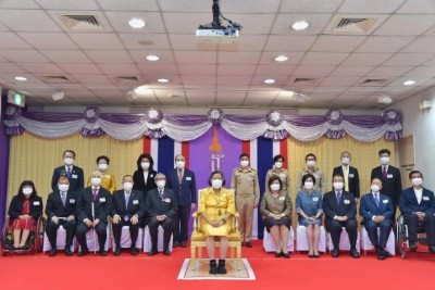 ธอส.ทูลเกล้าฯ ถวายเงินเพื่อสมทบทุนมูลนิธิศูนย์พัฒนาและฝึกอบรมคนพิการแห่งเอเชียและแปซิฟิก ในพระราชูปถัมภ์ฯ