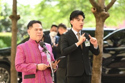 "วราวุธ" เผย กระทรวง พม.-กระทรวงแรงงาน เตรียมทำ MOU ร่วม ผู้ประกอบการ – เครือข่าย