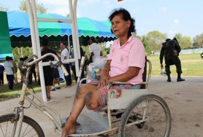 คุณป้าเมา แสนสุข อายุ 61 ปี เหยื่อจากเหตุผู้ก่อการร้ายคอมมิวนิสต์ลอบวางระเบิดรถยนต์โดยสาร เมื่อปี 2522