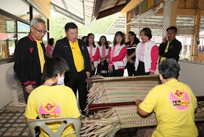 “ธเนศพล” นำทีม ลุย จ.ปทุมธานี ติดตามงาน พม. เร่งพัฒนาคุณภาพชีวิต ผู้สูงอายุ - คนไร้ที่พึ่ง - คนพิการ