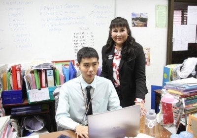 อิ๋งอิ๋งเชิดชูเกียรติผู้พิการทางสายตาผ่านรายการทำด้วยใจเพื่อแผ่นดิน