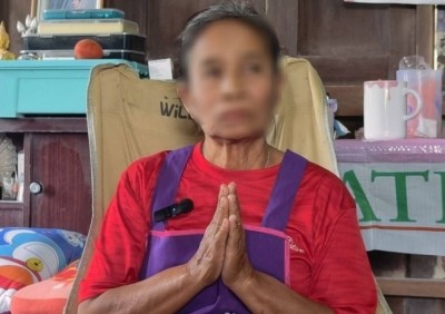 บุรีรัมย์ แม่วัย 64 เลี้ยงลูกพิการลำพัง น้อยใจถูกตัดบัตรคนจน เหตุหนี้เกิน 1 แสน วอนรัฐทบทวน