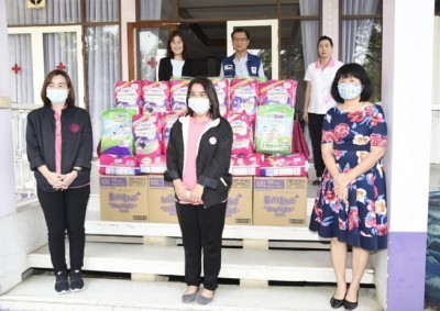 สำนักงานจัดหารายได้ สภากาชาดไทย ร่วมกับคณะภริยาทูตจัดโครงการ "ปันน้ำใจให้น้อง เพื่อสุขภาพอนามัยที่ดี"