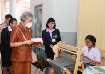 พระมหากรุณาของกรมสมเด็จพระเทพฯ พระราชทานแก่ผู้พิการทางสายตา