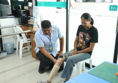 “เท้าเทียมไดนามิก” นวัตกรรมไทยในระบบบัตรทอง