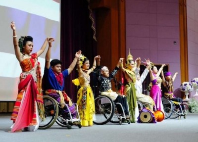 พม. จับมือ ม.เชียงใหม่ – 90 สถาบันเครือข่าย จัดสัมมนา สร้างนวัตกรรมเพื่อคนพิการ 2.2 ล้านคน