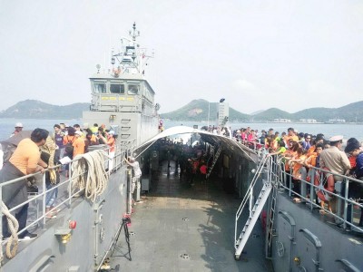 พาเด็กๆผู้ด้อยโอกาสขึ้นเรือหลวง ล่องทะเลอ่าวสัตหีบ แด่น้องๆผู้มีความหวัง