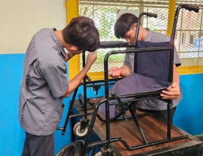 ศึกษาดูงานศูนย์ซ่อมเครื่องช่วยพิการ สร้างสุขสู่ชุมชน ณ วิทยาลัยเทคนิคหลวงพ่อคูณฯ