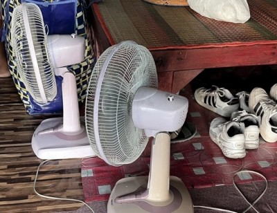 หญิงชรา อายุ 90 ปี พิการตาบอด บ่นกับลูกสาวว่าร้อน ก่อนสิ้นใจในบ้าน